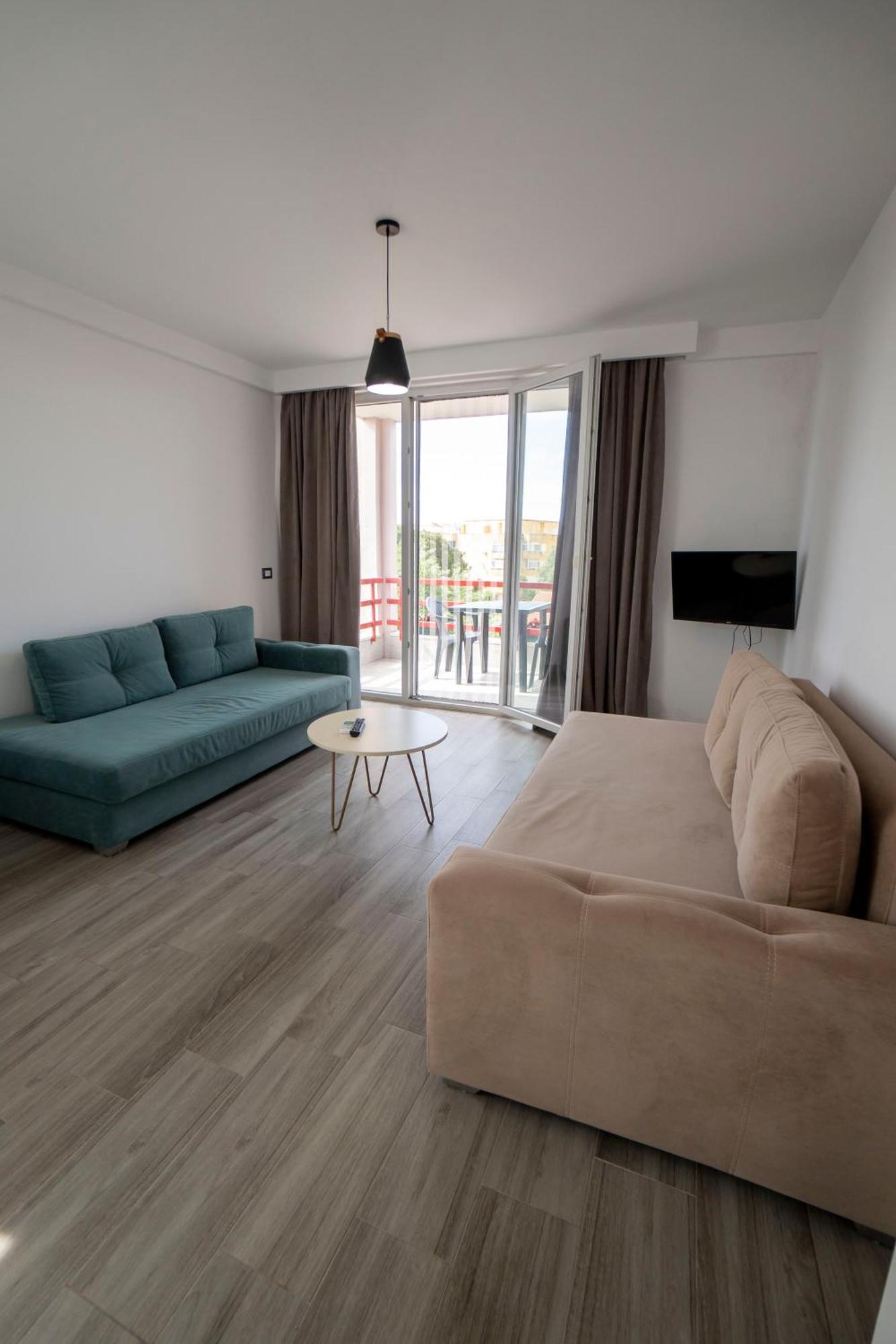 Tuttomondo Apartments Golem  Luaran gambar