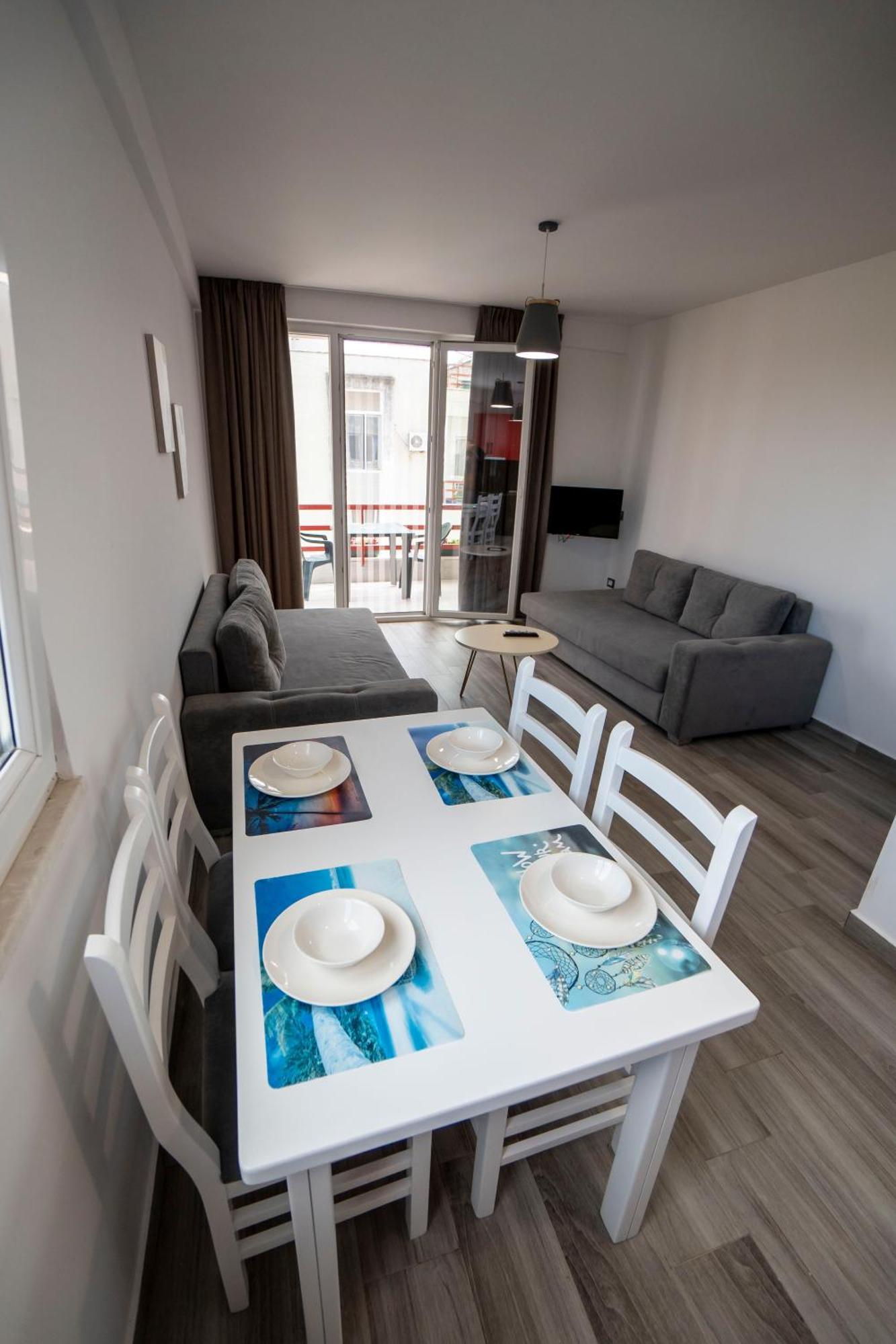 Tuttomondo Apartments Golem  Luaran gambar