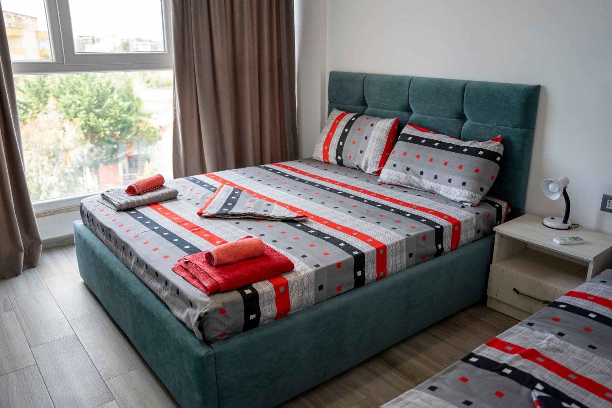 Tuttomondo Apartments Golem  Luaran gambar