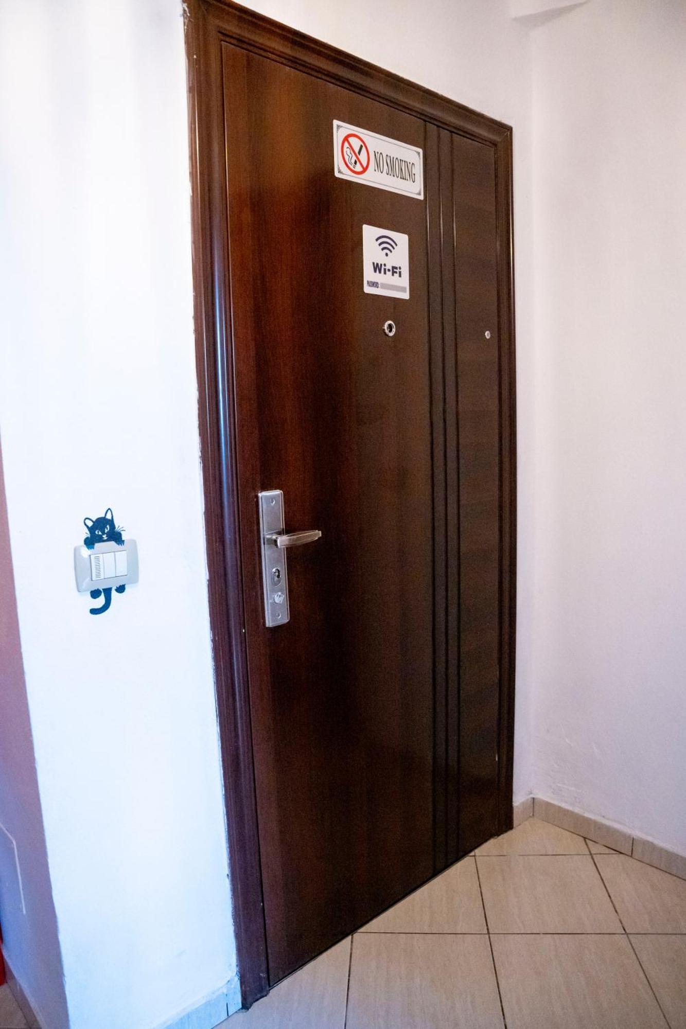 Tuttomondo Apartments Golem  Luaran gambar