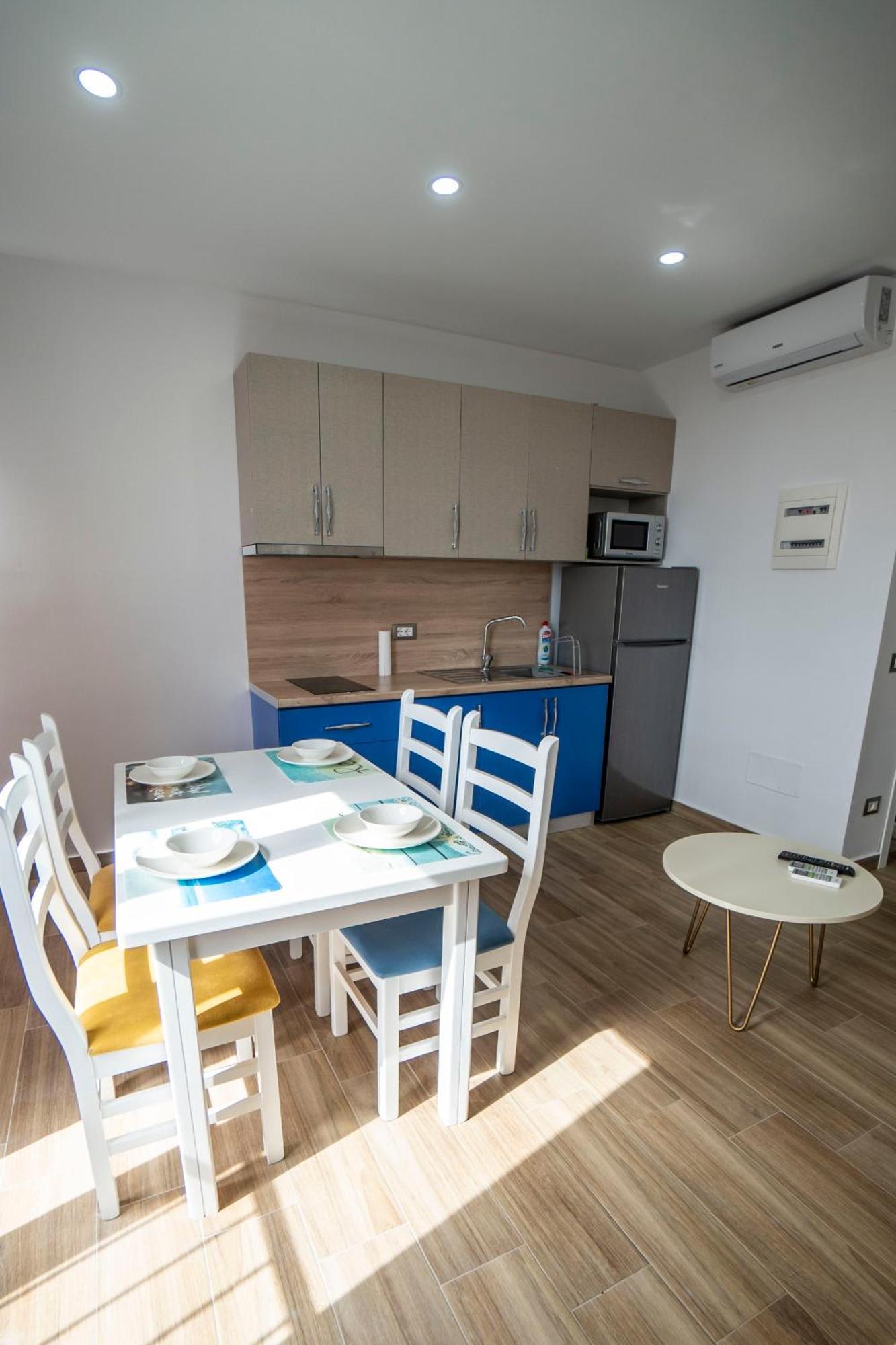 Tuttomondo Apartments Golem  Luaran gambar