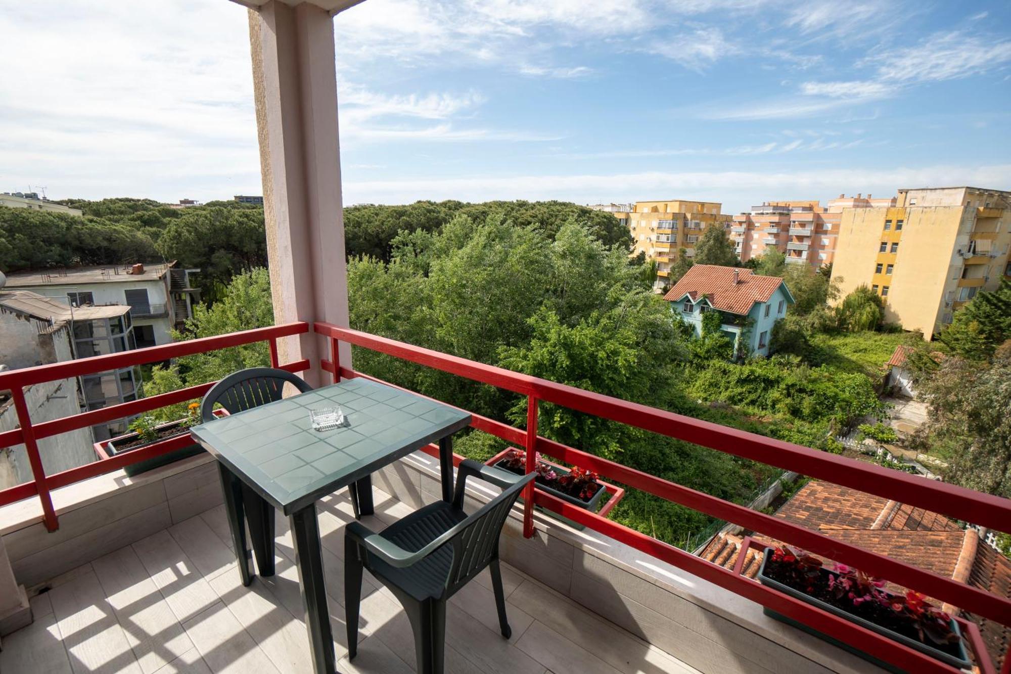 Tuttomondo Apartments Golem  Luaran gambar