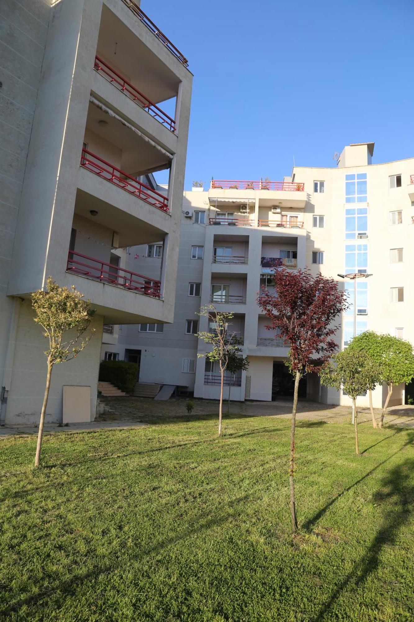Tuttomondo Apartments Golem  Luaran gambar